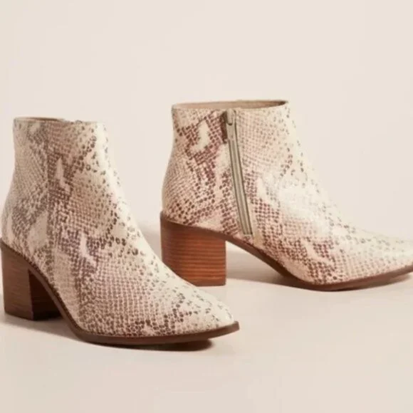 Seychelles NEW Occasion Nueutral Snake Print Ankle Boot- Size 8 - Picture 2 of 14